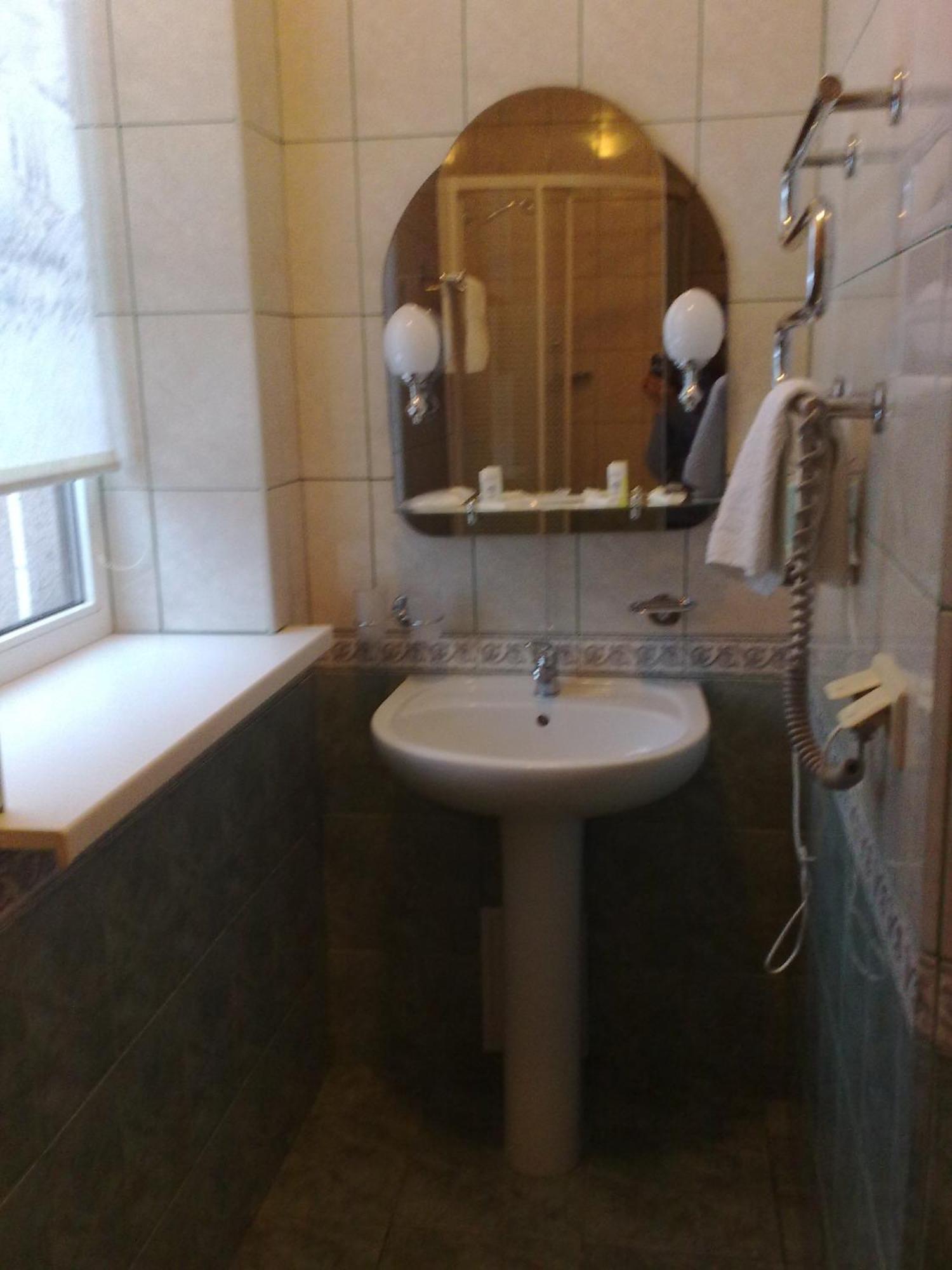 Prague Hotel Zaporizhia Bagian luar foto