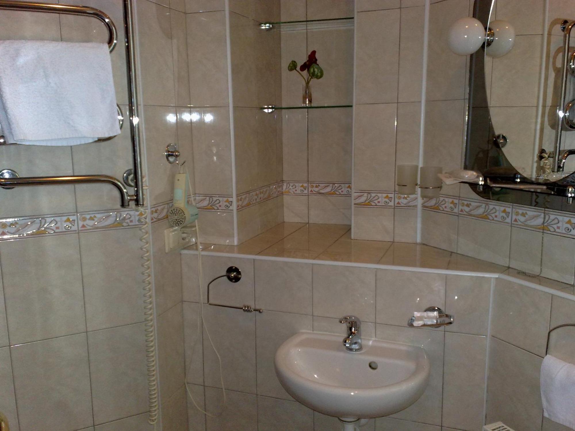 Prague Hotel Zaporizhia Bagian luar foto