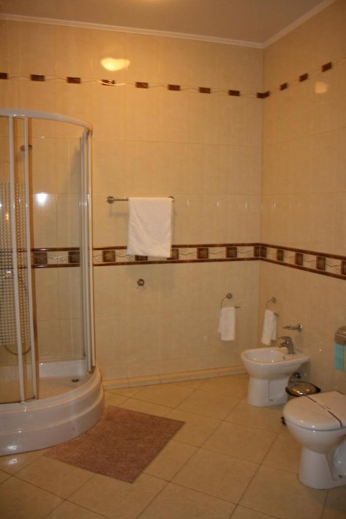 Prague Hotel Zaporizhia Bagian luar foto