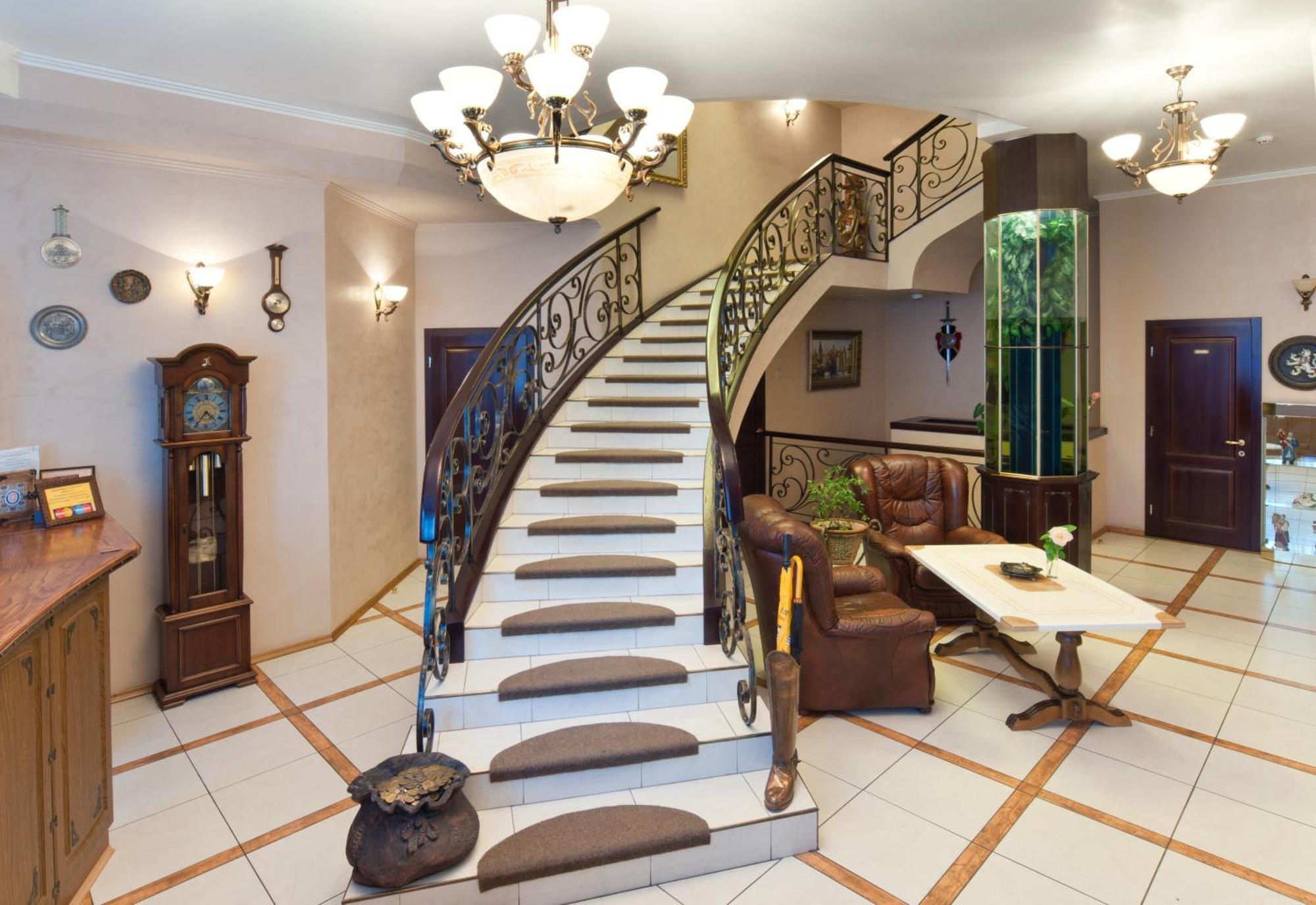 Prague Hotel Zaporizhia Bagian luar foto