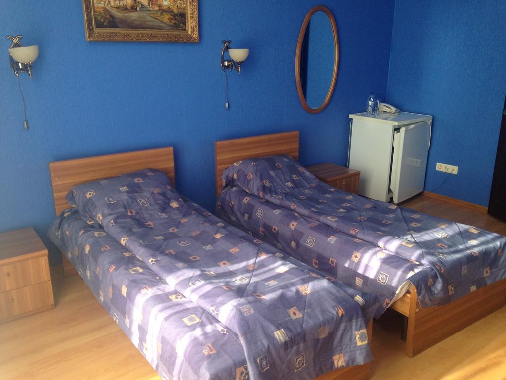 Prague Hotel Zaporizhia Bagian luar foto