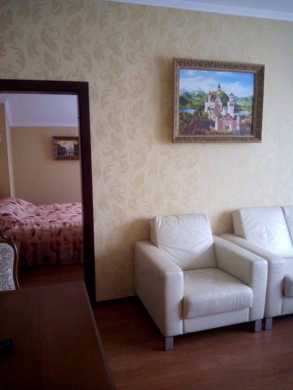 Prague Hotel Zaporizhia Bagian luar foto