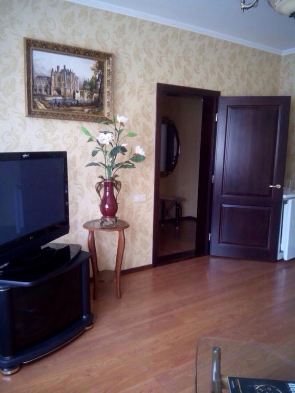 Prague Hotel Zaporizhia Bagian luar foto