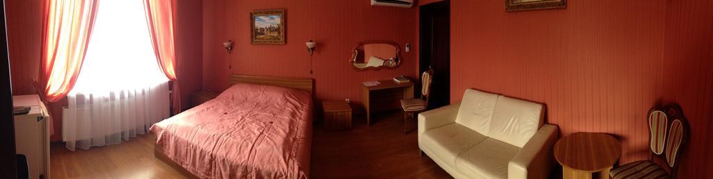 Prague Hotel Zaporizhia Bagian luar foto