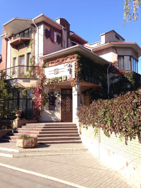 Prague Hotel Zaporizhia Bagian luar foto