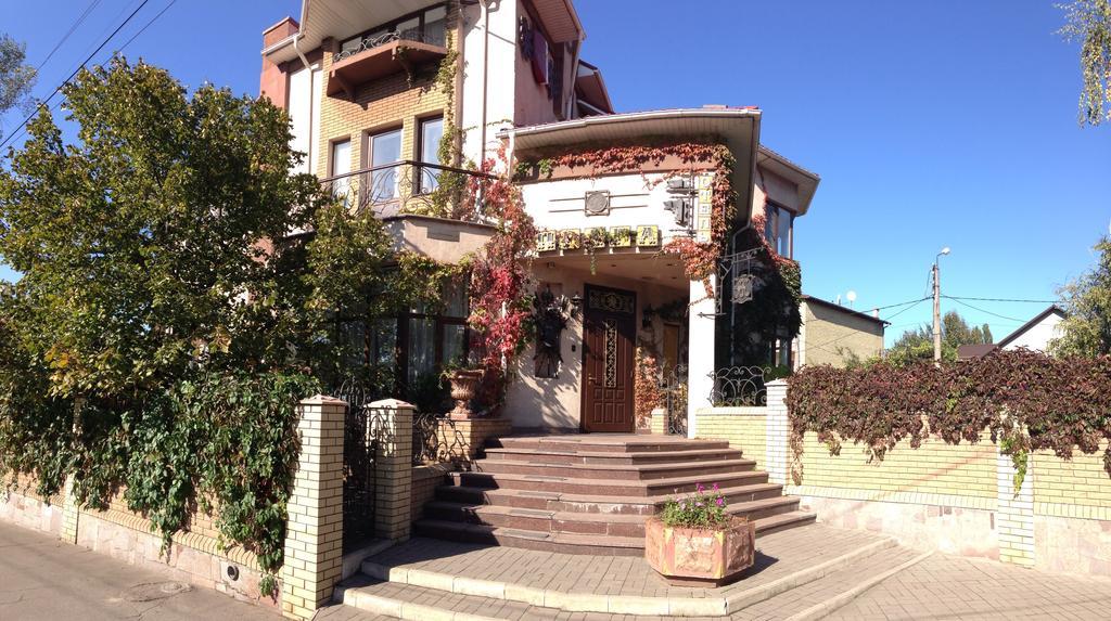Prague Hotel Zaporizhia Bagian luar foto