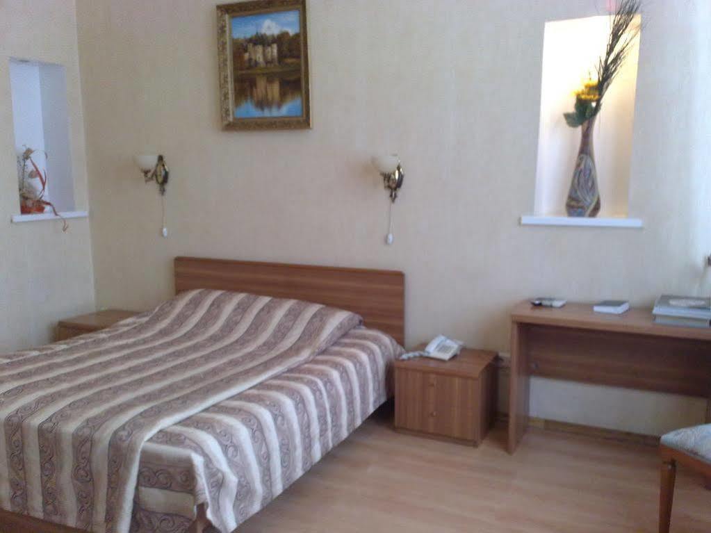 Prague Hotel Zaporizhia Bagian luar foto